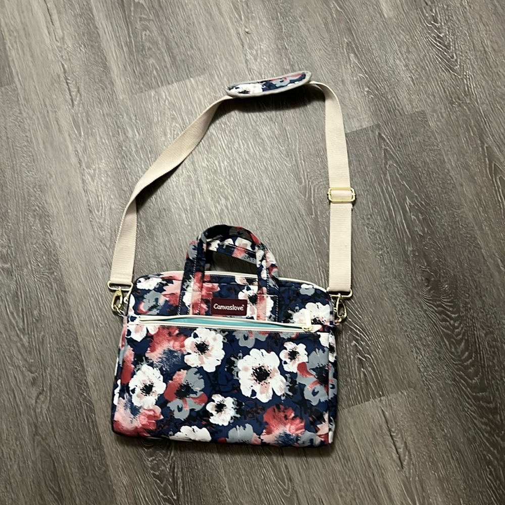 Laptop case messenger bag.